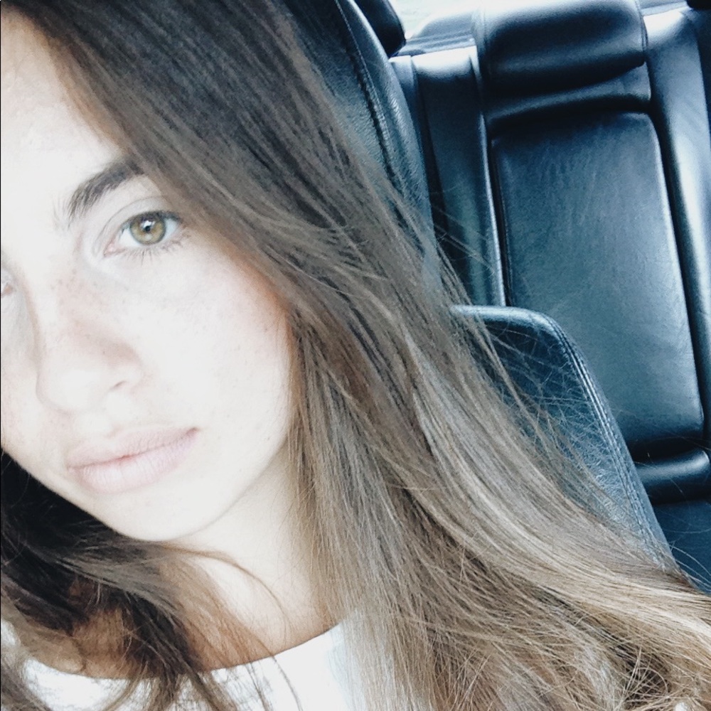 Meet your Posher, Perla